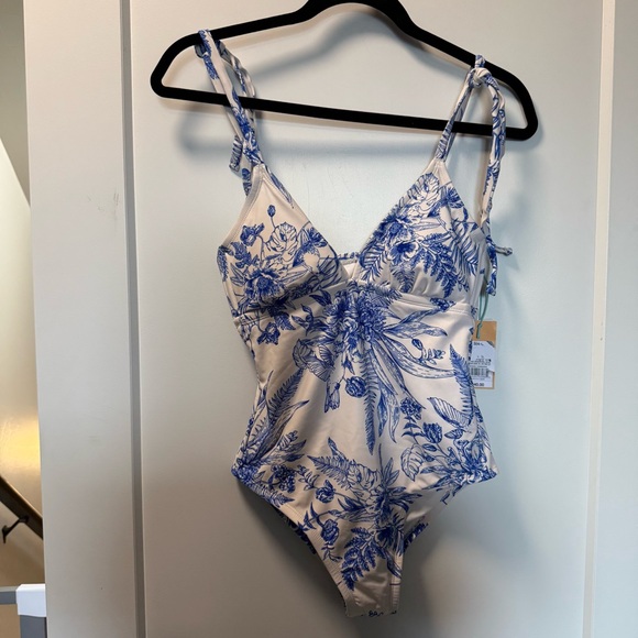NWT Kona Sol Riviera Blue White Floral One Piece‎ Swimsuit Adjustable Strap S - Picture 1 of 7